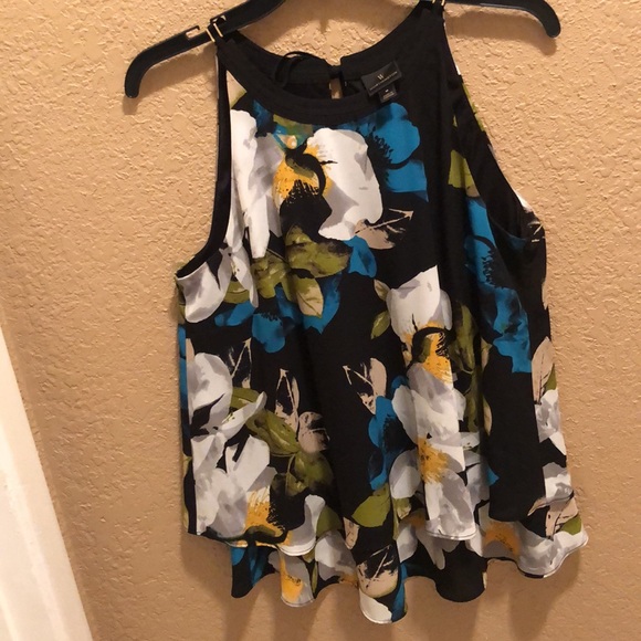 NWOT Worthington Flowy Flowered Top. Ties in the back. Beautiful rich colors. - Picture 15 of 15